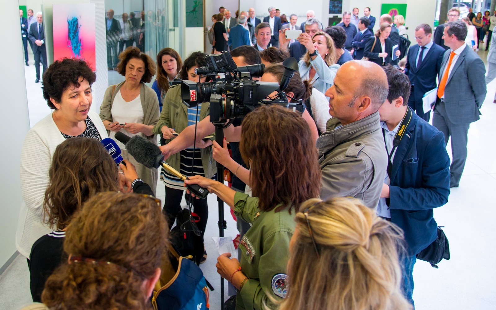 Frédérique Vidal - Visite Bordeaux Neurocampus